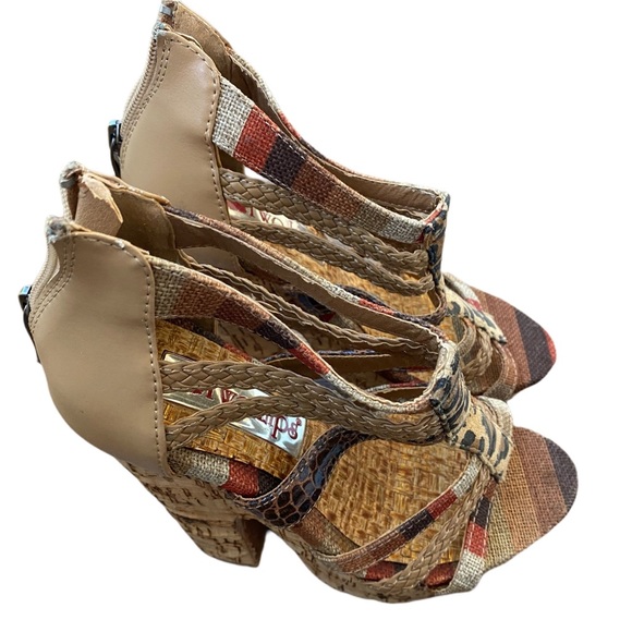 NWOT Wedge Sandals Size 5 - Picture 4 of 10